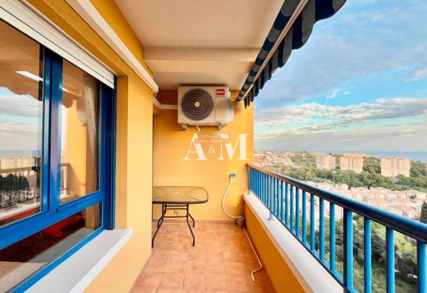 2 quarto Apartamento para arrendar em Dehesa de Campoamor com piscina - 750 € (Ref: 10095695)