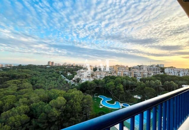 Appartement de 2 chambres à louer à Dehesa de Campoamor, Orihuela avec piscine - 750 € (Ref: 10095695)