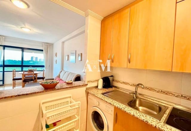 Appartement de 2 chambres à louer à Dehesa de Campoamor, Orihuela avec piscine - 750 € (Ref: 10095695)