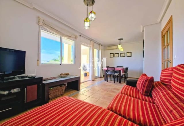 Penthouse de 3 chambres à louer à Dehesa de Campoamor, Orihuela avec piscine garage - 900 € (Ref: 10095696)
