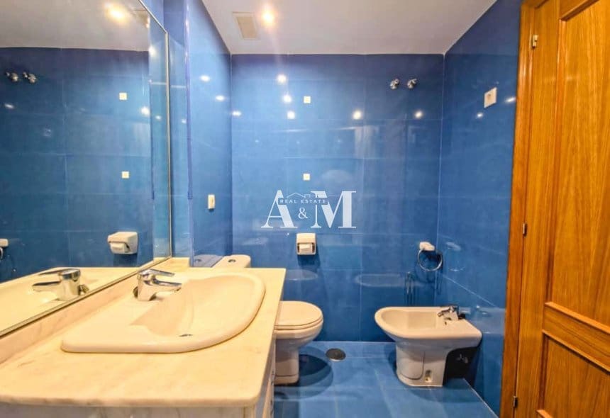 3 sypialnia Penthouse do wynajęcia w Dehesa de Campoamor z basenem garażem - 900 € (Ref: 10095696)