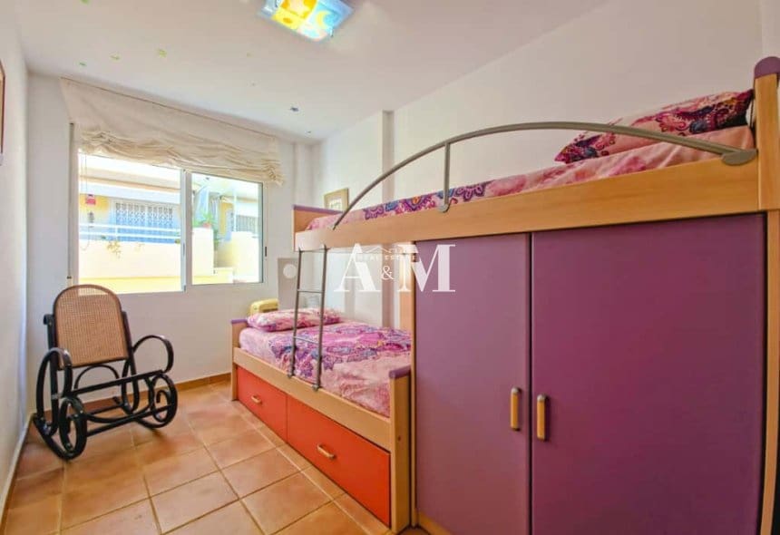 3 sypialnia Penthouse do wynajęcia w Dehesa de Campoamor z basenem garażem - 900 € (Ref: 10095696)