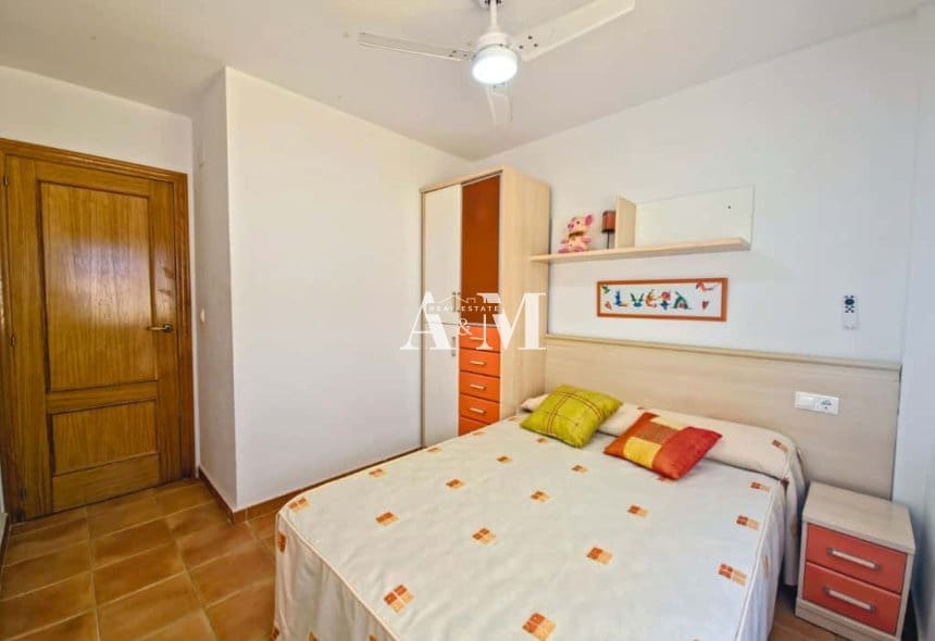 3 sypialnia Penthouse do wynajęcia w Dehesa de Campoamor z basenem garażem - 900 € (Ref: 10095696)