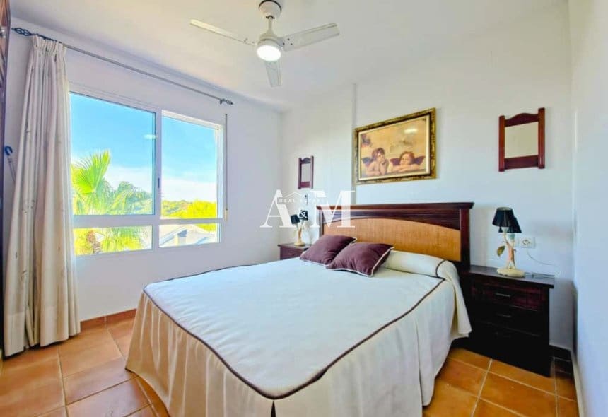 3 sypialnia Penthouse do wynajęcia w Dehesa de Campoamor z basenem garażem - 900 € (Ref: 10095696)