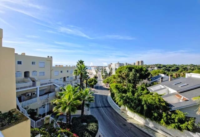 Penthouse de 3 chambres à louer à Dehesa de Campoamor, Orihuela avec piscine garage - 900 € (Ref: 10095696)