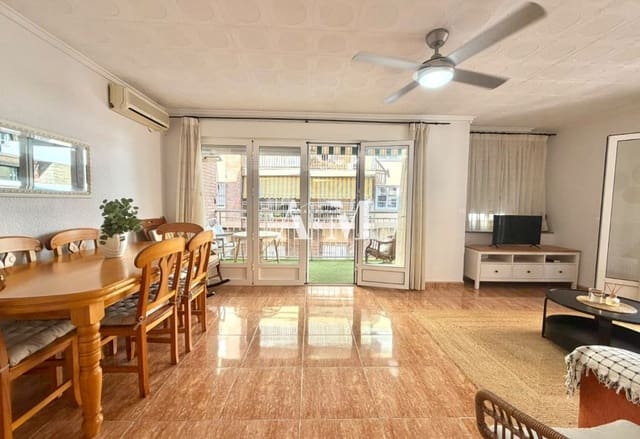 3 soverom Strandleiligheter til leie i Las Piscinas Naturales, Torrevieja - € 900 (Ref: 10095698)
