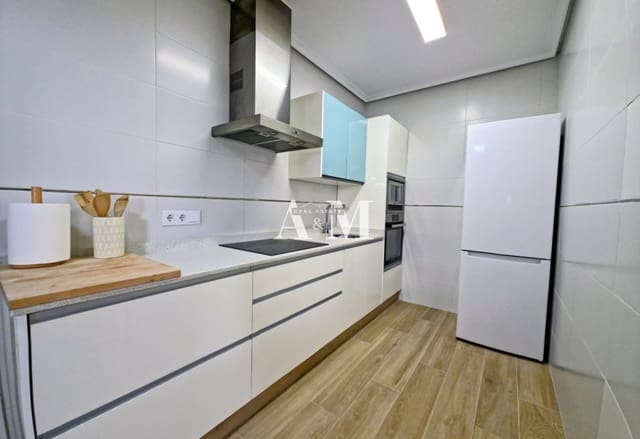 3 soverom Strandleiligheter til leie i Playa Flamenca, Orihuela med svømmebasseng - € 1 200 (Ref: 10095701)