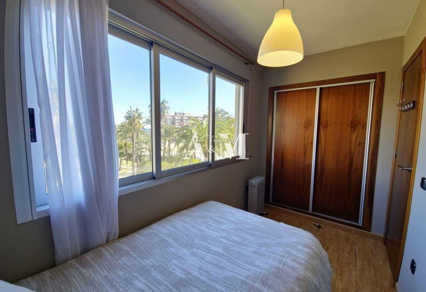2 quarto Apartamento de Praia para arrendar em Torrevieja com piscina - 1 300 € (Ref: 10095702)