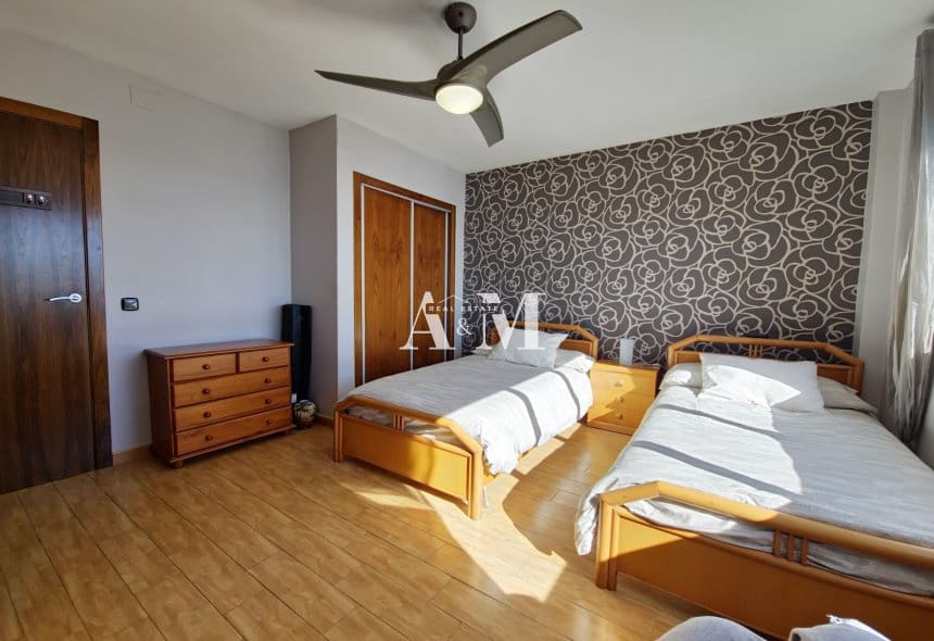 2 quarto Apartamento de Praia para arrendar em Torrevieja com piscina - 1 300 € (Ref: 10095702)