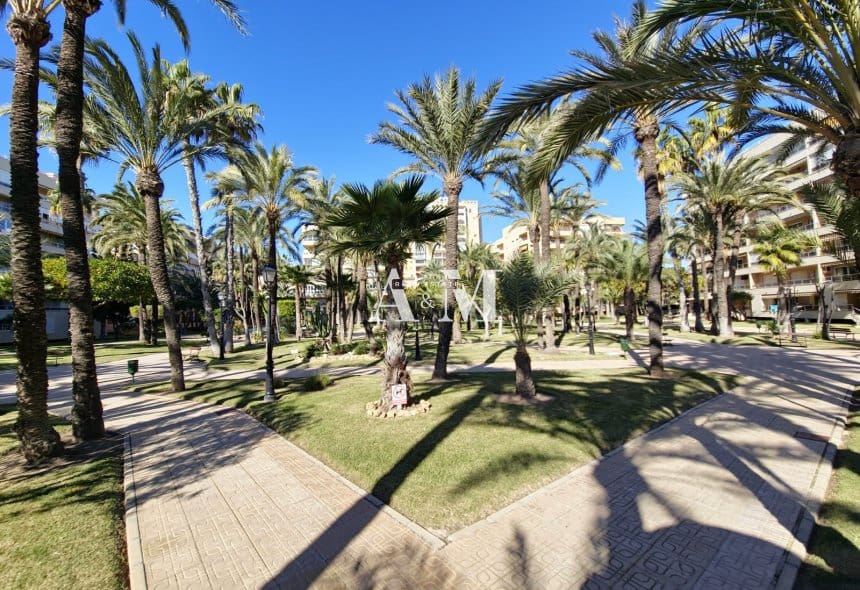 2 quarto Apartamento de Praia para arrendar em Torrevieja com piscina - 1 300 € (Ref: 10095702)