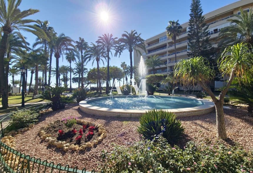 2 quarto Apartamento de Praia para arrendar em Torrevieja com piscina - 1 300 € (Ref: 10095702)