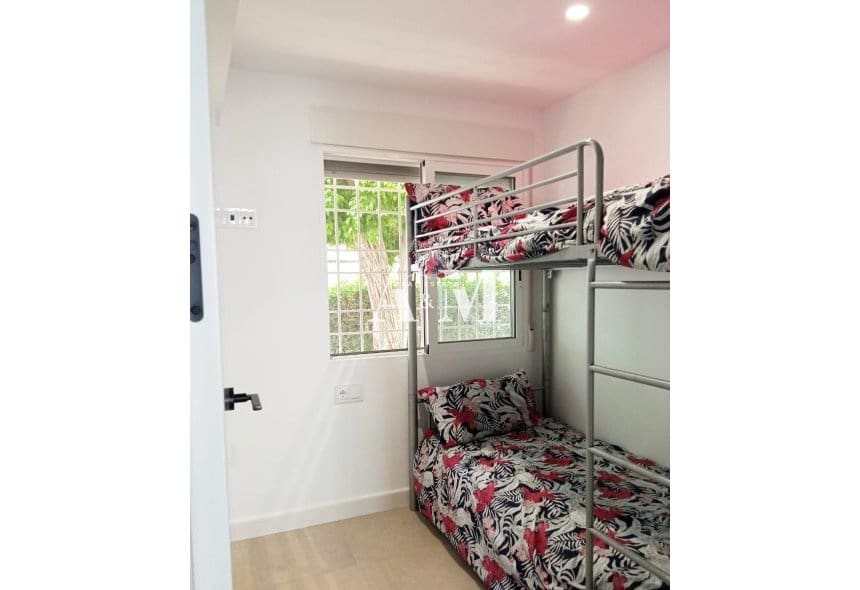 Apartamento Playa de 2 habitaciones en Orihuela Costa en alquiler con piscina - 1.050 € (Ref: 10095703)