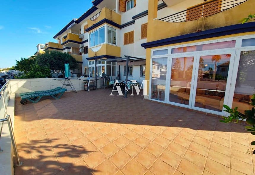 2 soveværelse Bungalow til leje i Torre de la Horadada med swimmingpool - € 800 (Ref: 10095704)