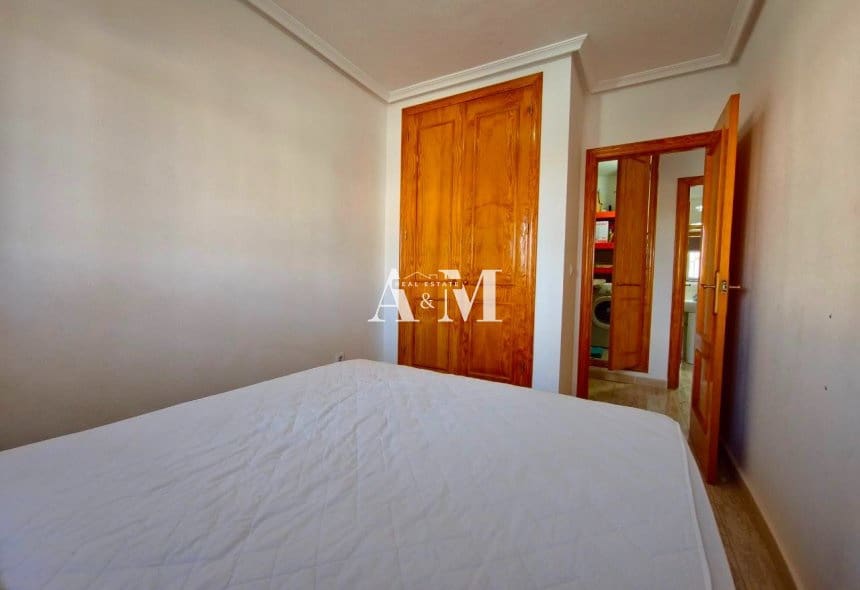 2 soveværelse Bungalow til leje i Torre de la Horadada med swimmingpool - € 800 (Ref: 10095704)
