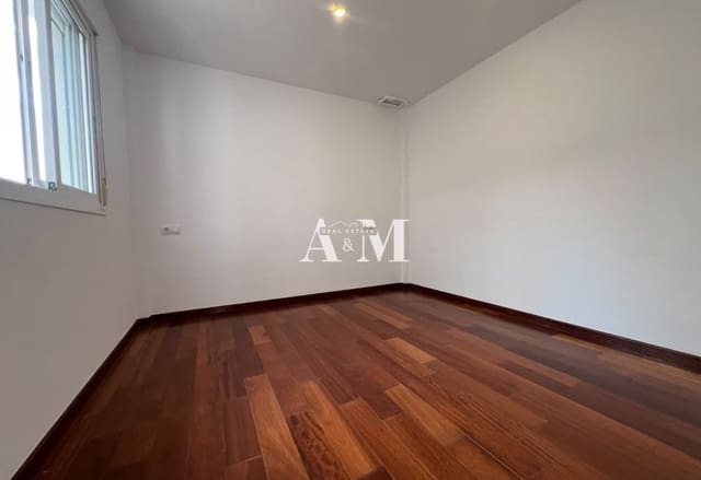 3 sovrum Radhus att hyra i Perleta, Elche / Elx med garage - 1 850 € (Ref: 10095790)