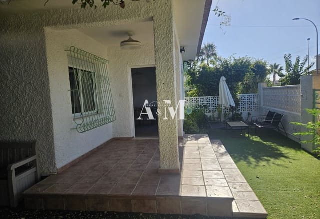3 sovrum Radhus att hyra i Torre de la Horadada, Pilar de la Horadada - 1 200 € (Ref: 10098612)