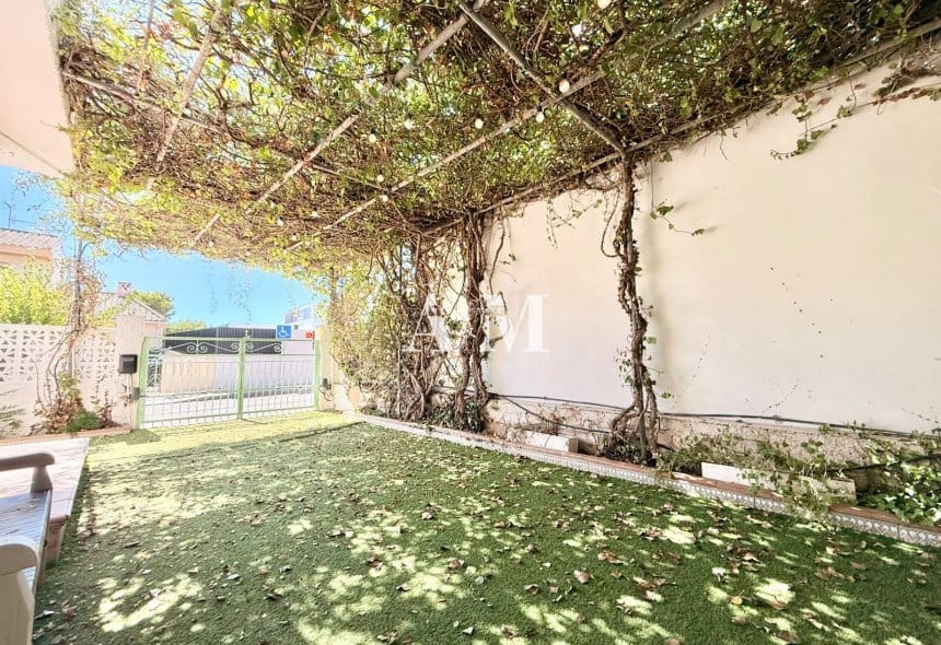 3 bedroom Terraced Villa for rent in Torre de la Horadada - € 1,200 (Ref: 10098612)