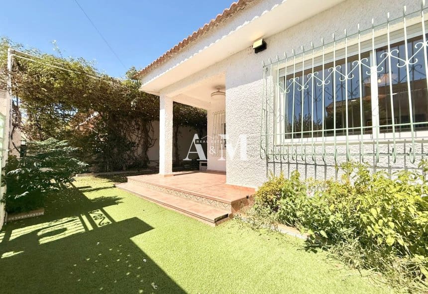 3 bedroom Terraced Villa for rent in Torre de la Horadada - € 1,200 (Ref: 10098612)