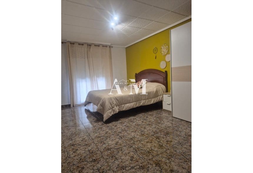 3 Zimmer Apartment zu vermieten in Elche / Elx - 700 € (Ref: 10099418)