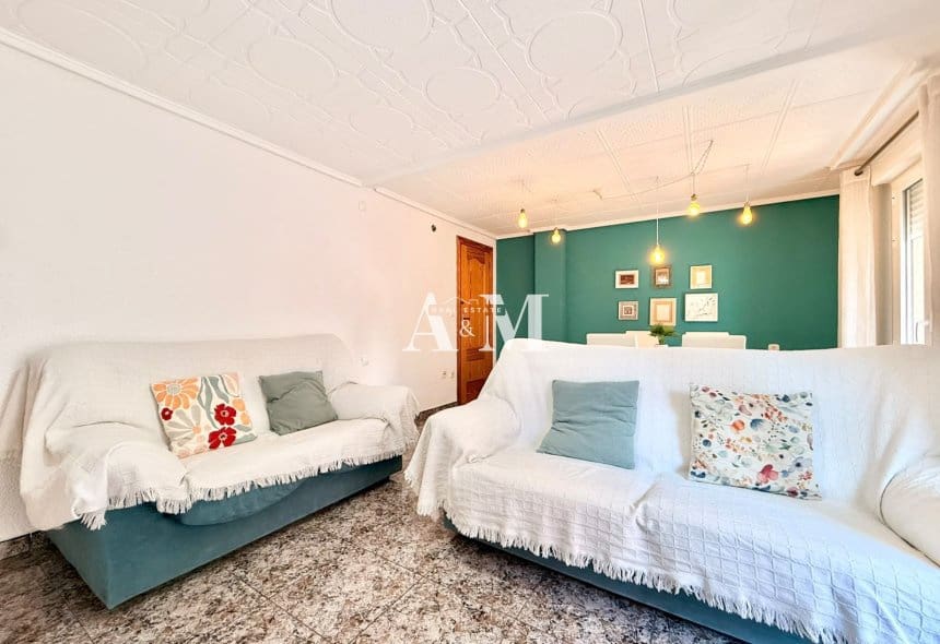 3 bedroom Apartment for rent in Elche / Elx - € 700 (Ref: 10099418)
