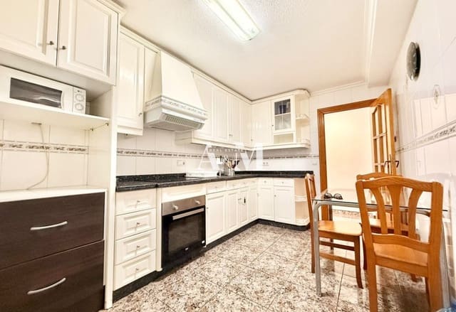 Appartement de 3 chambres à louer à Carrús Est - Camí dels Magros, Elche / Elx - 700 € (Ref: 10099418)