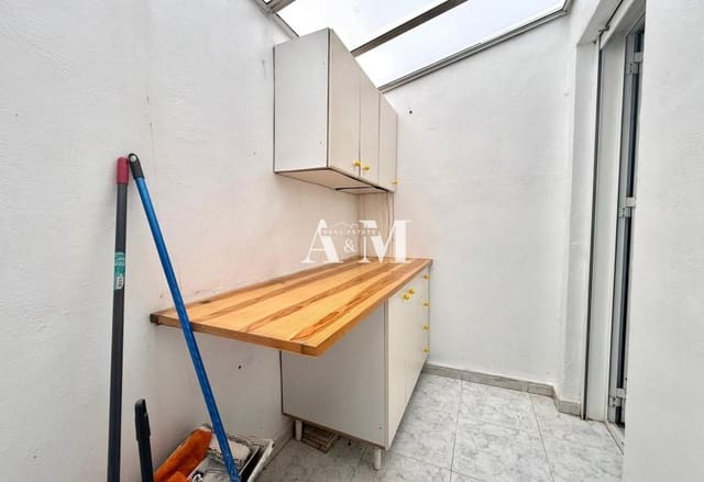 1 Zimmer Strandapartment zu vermieten in Playa de los Locos, Torrevieja - 650 € (Ref: 10099465)