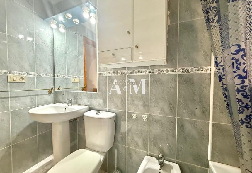1 Zimmer Strandapartment zu vermieten in Torrevieja - 650 € (Ref: 10099465)