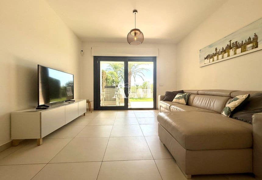 2 sovrum Bungalow att hyra i Pinar de Campoverde med pool - 1 800 € (Ref: 10101094)