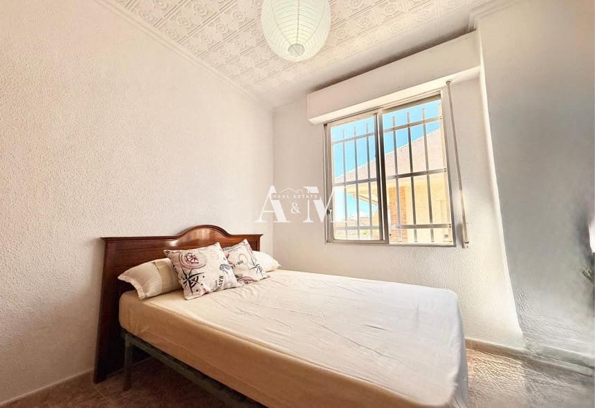 3 bedroom Beach Apartment for rent in Los Alcazares - € 750 (Ref: 10101095)