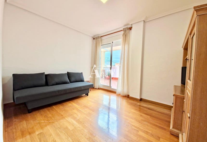 3 sypialnia Penthouse do wynajęcia w Miasto Alicante / Alacant z garażem - 1 700 € (Ref: 10111047)