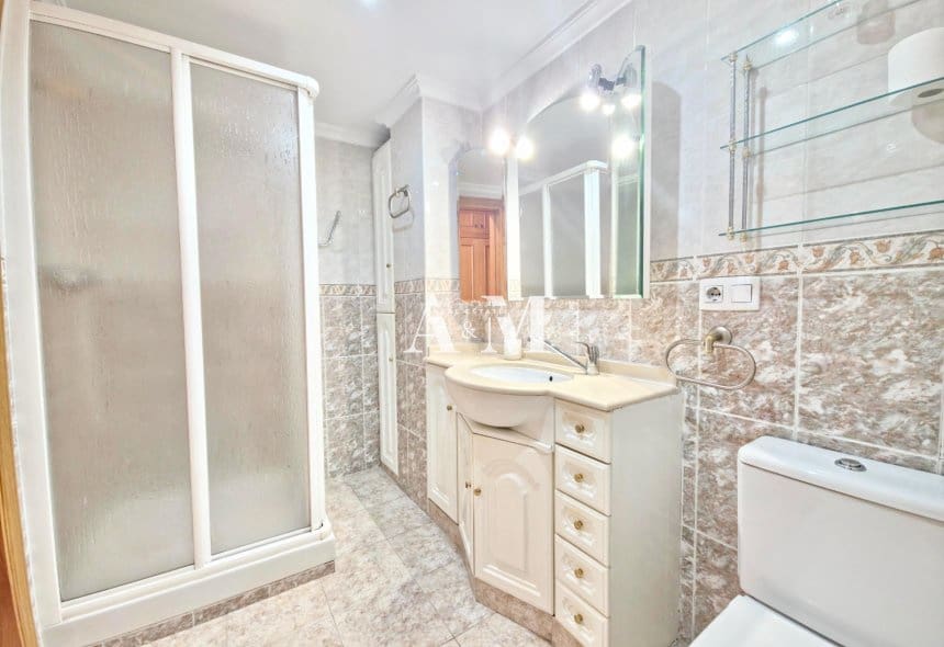3 sypialnia Penthouse do wynajęcia w Miasto Alicante / Alacant z garażem - 1 700 € (Ref: 10111047)