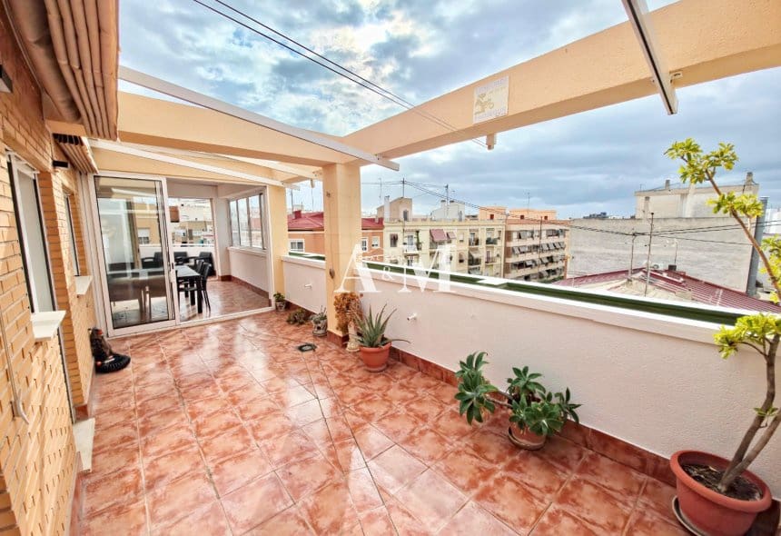 3 sypialnia Penthouse do wynajęcia w Miasto Alicante / Alacant z garażem - 1 700 € (Ref: 10111047)
