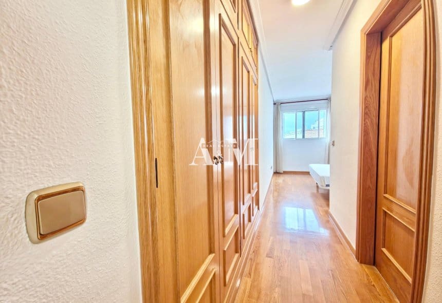 3 sypialnia Penthouse do wynajęcia w Miasto Alicante / Alacant z garażem - 1 700 € (Ref: 10111047)