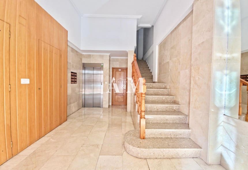 3 sypialnia Penthouse do wynajęcia w Miasto Alicante / Alacant z garażem - 1 700 € (Ref: 10111047)