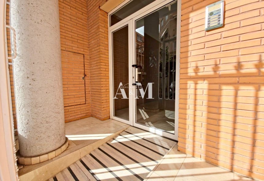 3 sypialnia Penthouse do wynajęcia w Miasto Alicante / Alacant z garażem - 1 700 € (Ref: 10111047)