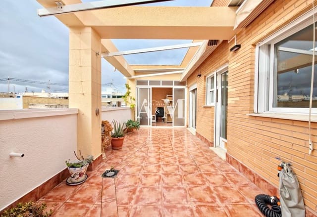 3 makuuhuone Kattohuoneisto vuokrattavana paikassa Benalúa, Alicante kaupunki mukana 
autotalli - 1 700 € (Ref: 10111047)