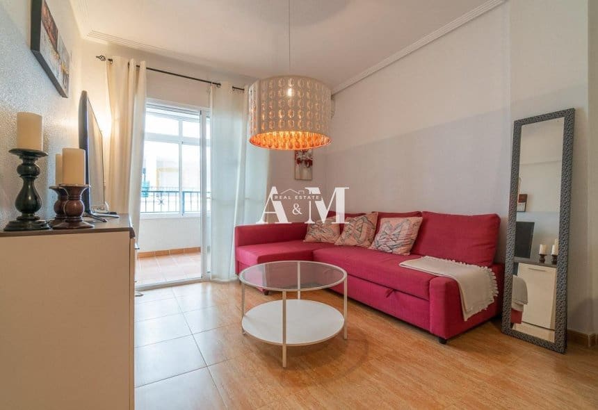 Apartamento de 2 habitaciones en Playa Flamenca en alquiler con piscina - 800 € (Ref: 10111841)