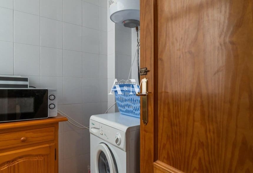 Apartamento de 2 habitaciones en Playa Flamenca en alquiler con piscina - 800 € (Ref: 10111841)