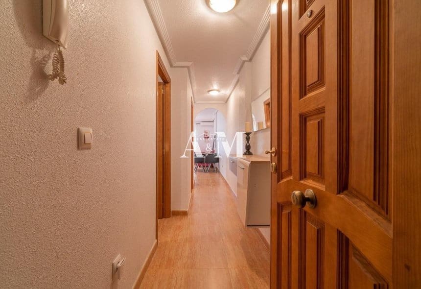 Apartamento de 2 habitaciones en Playa Flamenca en alquiler con piscina - 800 € (Ref: 10111841)