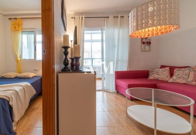 Apartamento de 2 habitaciones en Playa Flamenca, Orihuela en alquiler con piscina - 800 € (Ref: 10111841)