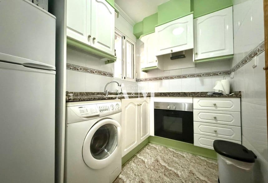 2 sovrum Lägenhet att hyra i Torrevieja - 850 € (Ref: 10113518)