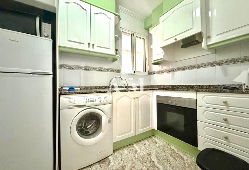 2 sovrum Lägenhet att hyra i Torrevieja - 850 € (Ref: 10113518)