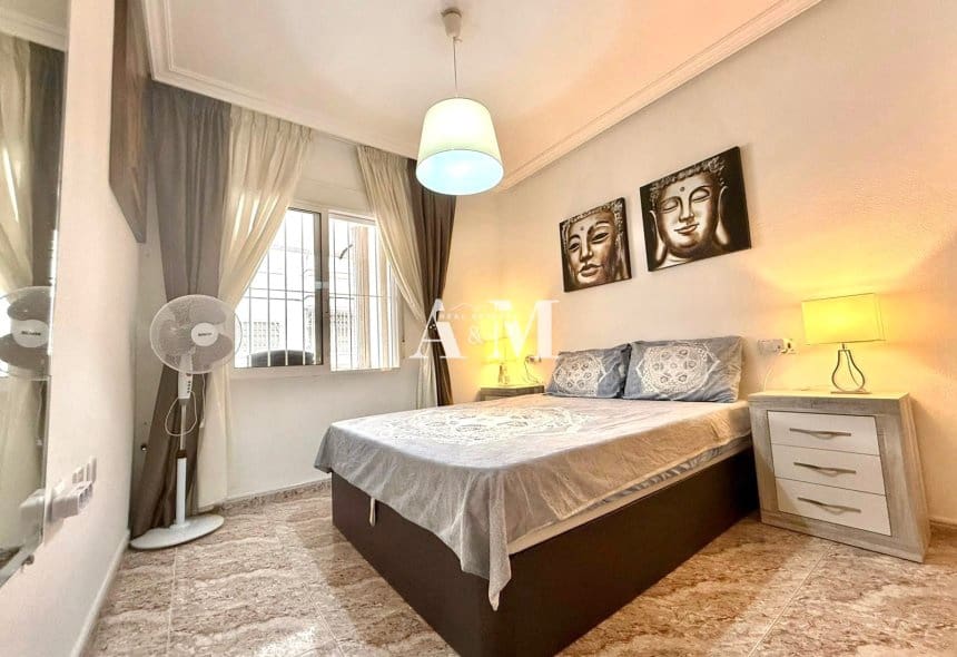 2 sovrum Lägenhet att hyra i Torrevieja - 850 € (Ref: 10113518)