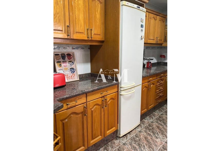 3 quarto Apartamento para arrendar em Elche / Elx - 900 € (Ref: 10113520)