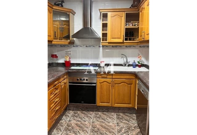 3 quarto Apartamento para arrendar em Pont Nou - Corazón de Jesús, Elche / Elx - 900 € (Ref: 10113520)