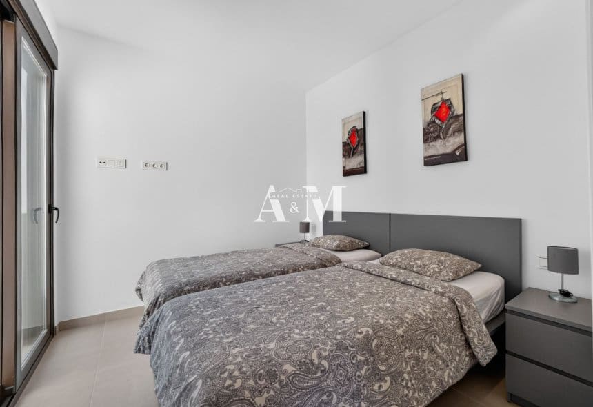 4 sypialnia Willa do wynajęcia w Benijofar z basenem garażem - 2 350 € (Ref: 10117087)
