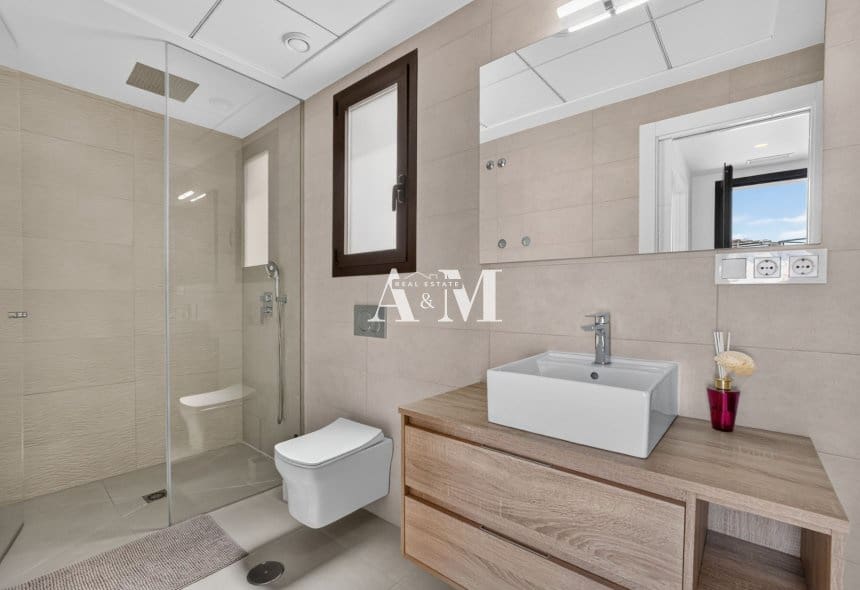 4 sypialnia Willa do wynajęcia w Benijofar z basenem garażem - 2 350 € (Ref: 10117087)