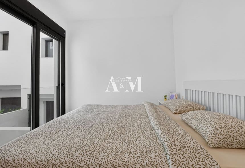 4 sypialnia Willa do wynajęcia w Benijofar z basenem garażem - 2 350 € (Ref: 10117087)