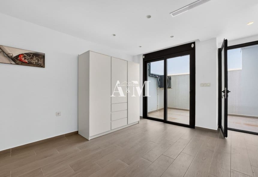 4 sypialnia Willa do wynajęcia w Benijofar z basenem garażem - 2 350 € (Ref: 10117087)