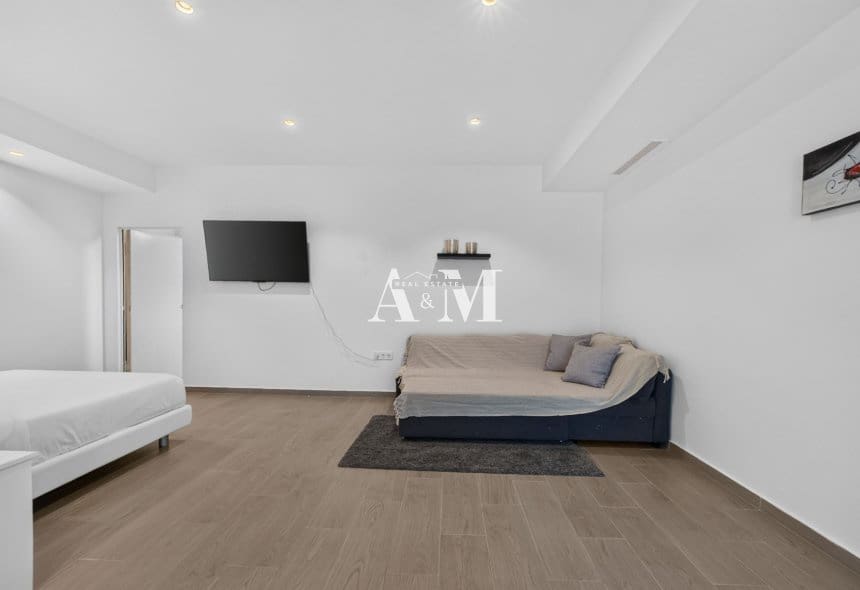 4 sypialnia Willa do wynajęcia w Benijofar z basenem garażem - 2 350 € (Ref: 10117087)